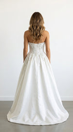 1230- Robe de mariée bustier avec surjupe satin