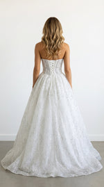 1269- Robe de mariée princesse bustier avec broderie