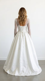 1290- Robe de mariée princesse avec manches longues et satin