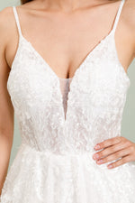 2005- Vestido de noiva princesa com renda e bordado 