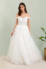 2007- Vestido de noiva princesa com decote canoa 