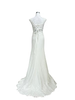 2001- Vestido de noiva sereia com bordado em relevo 